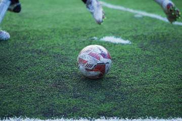 蓝黑收官夜，三个值得掰开细聊的话题｜满贯体育（配图示意）